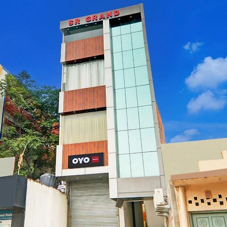 Hotel O Sr Grand Gorakhpur Buitenkant foto