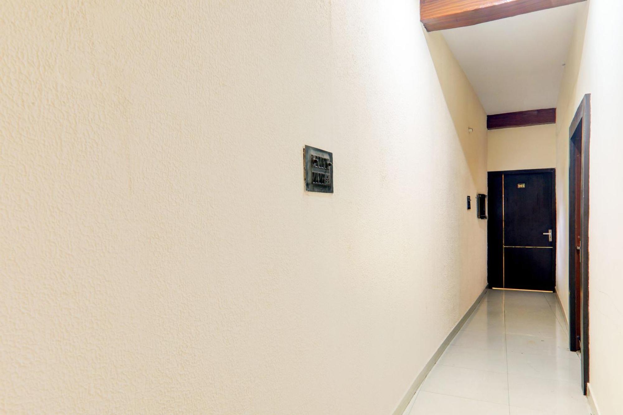 Hotel O Sr Grand Gorakhpur Buitenkant foto
